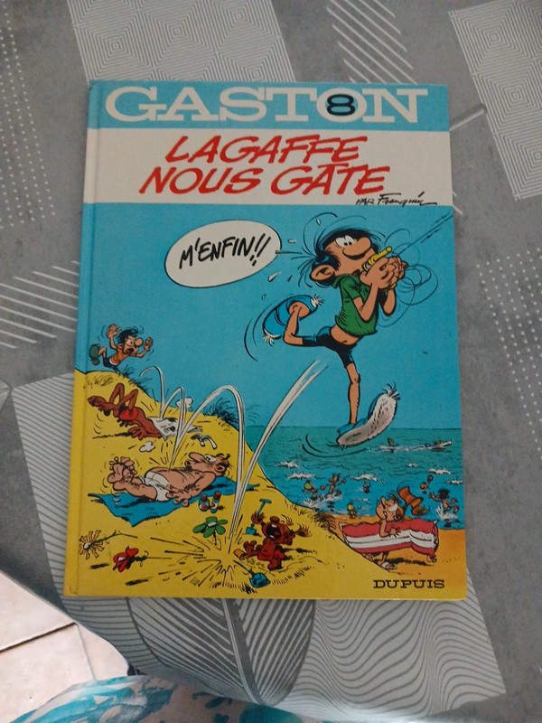 Il jongle avec les gaffes quinze albums