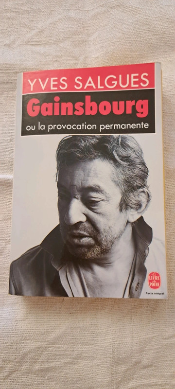 Livre Gainsbourg ou la provocation permanente - Y. Salgues / Poche 1992