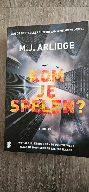 M.J. Arlidge Kom je spelen?
