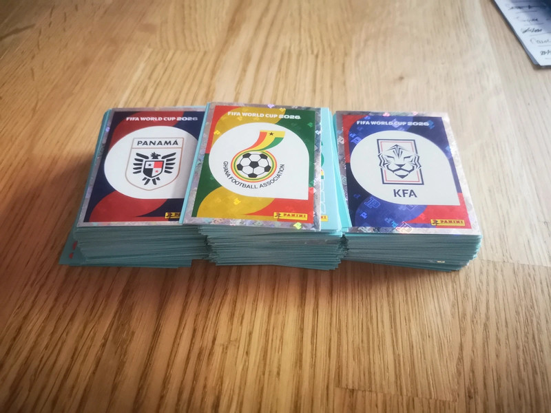 Lot de 391 stickers AUCUN double panini coupe du monde 2026
