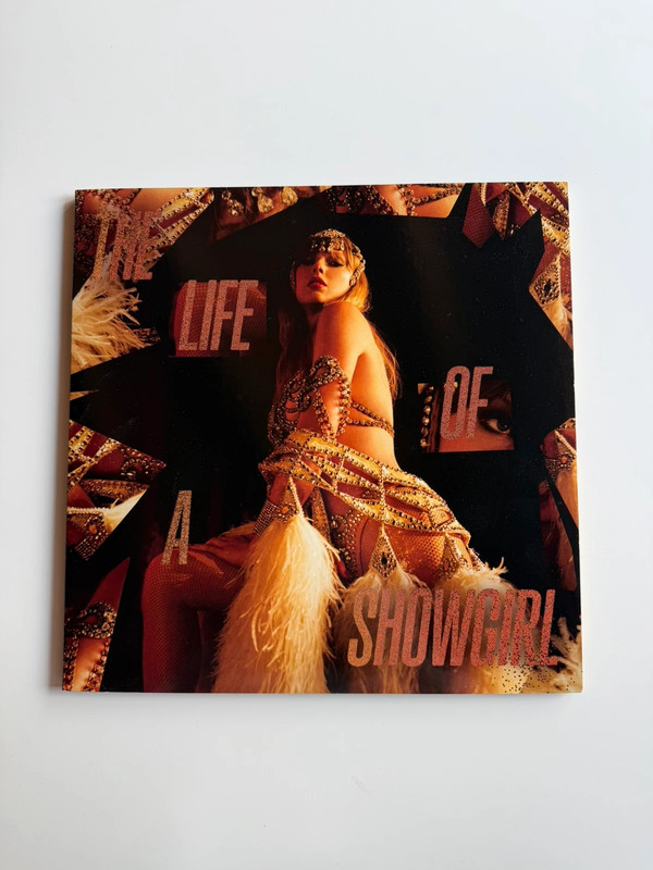 Taylor Swift – The Life of a Showgirl: The Crowd is Your King Edition