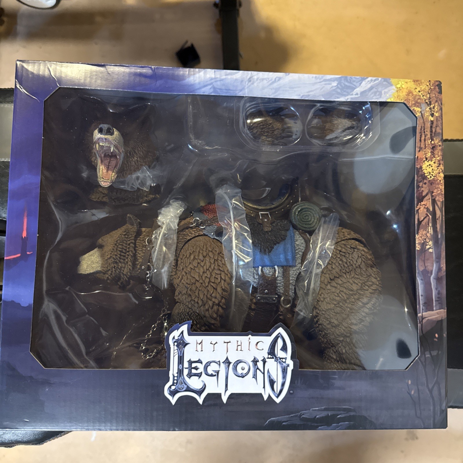 Modellino 4H Four Horsemen Mythic Legions Deluxe: Bodvar Bear Mount
