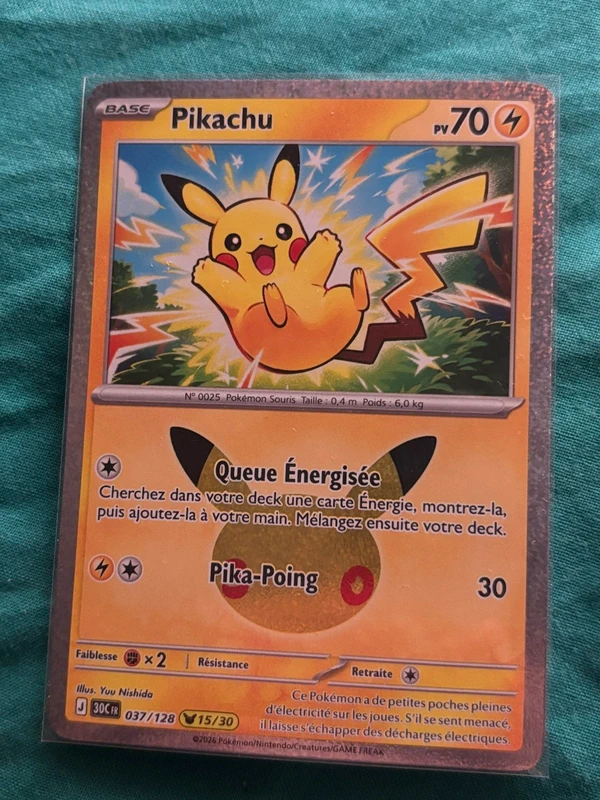 Carte Pokémon Pikachu 30ans 15/30