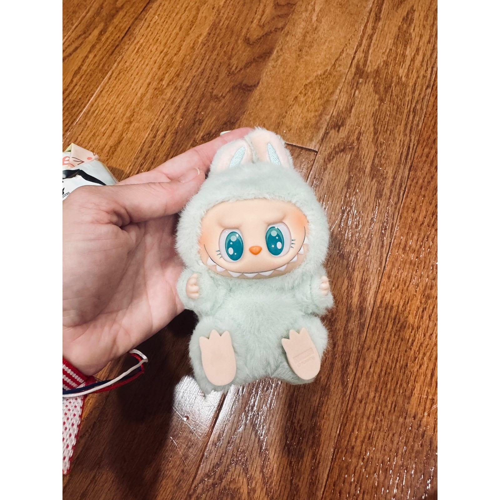 Pop Mart I Mostri Labubu Have a Seat Peluche Bambola Verde Kasing Polmone