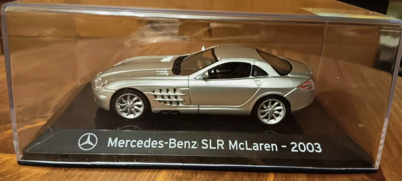 Modello Mercedes Benz SLR McLaren scala 1:43 perfetto in teca originale