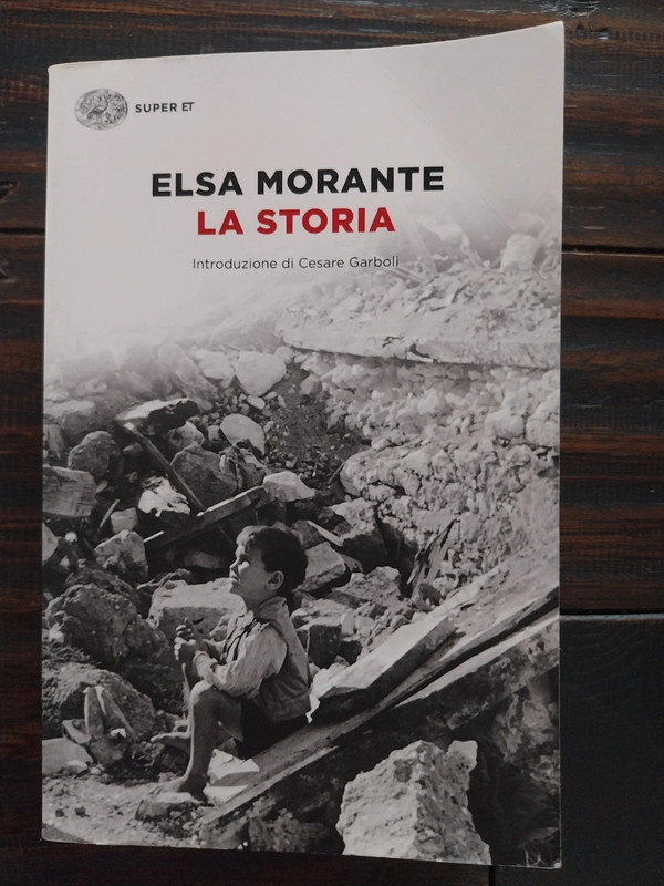 Romanzo "La Storia" di Elsa Morante