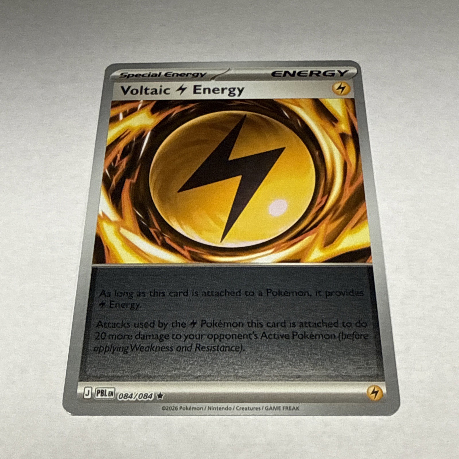 Voltaic Lightning Energy 084/084 Me05: Pitch Black Reverse Holo
