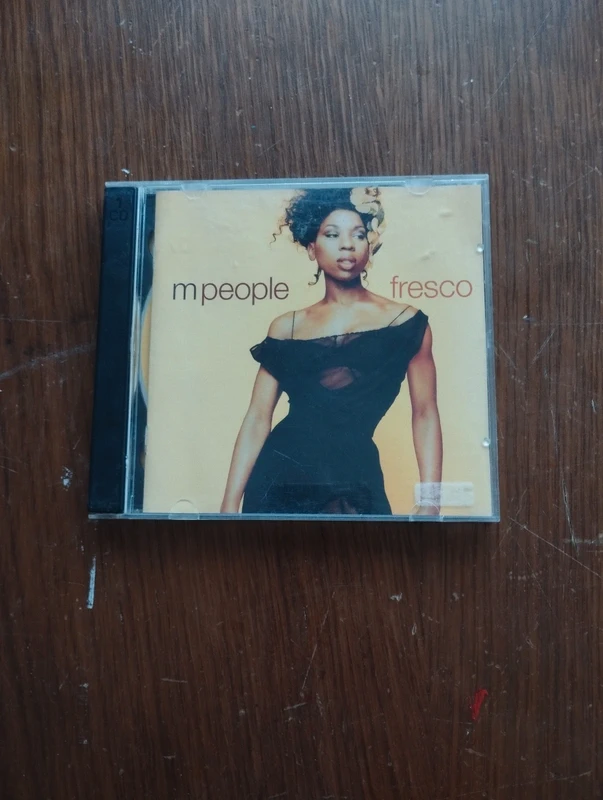 M people - fresco