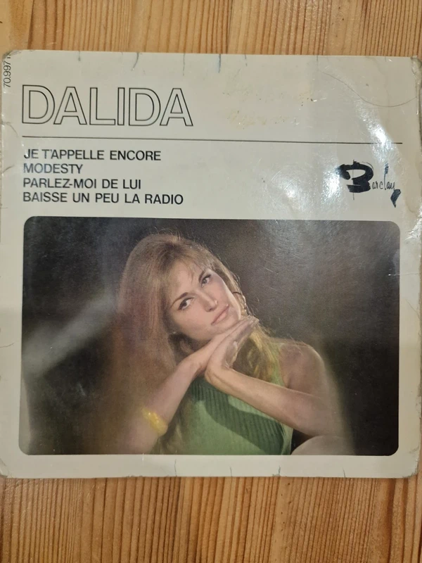 Dalida – Je T'appelle Encore