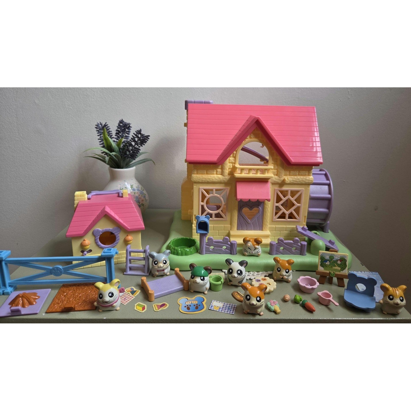Vintage 2002 Hamtaro Ham-Ham House HC-100 8 Figures Accessories Epoch