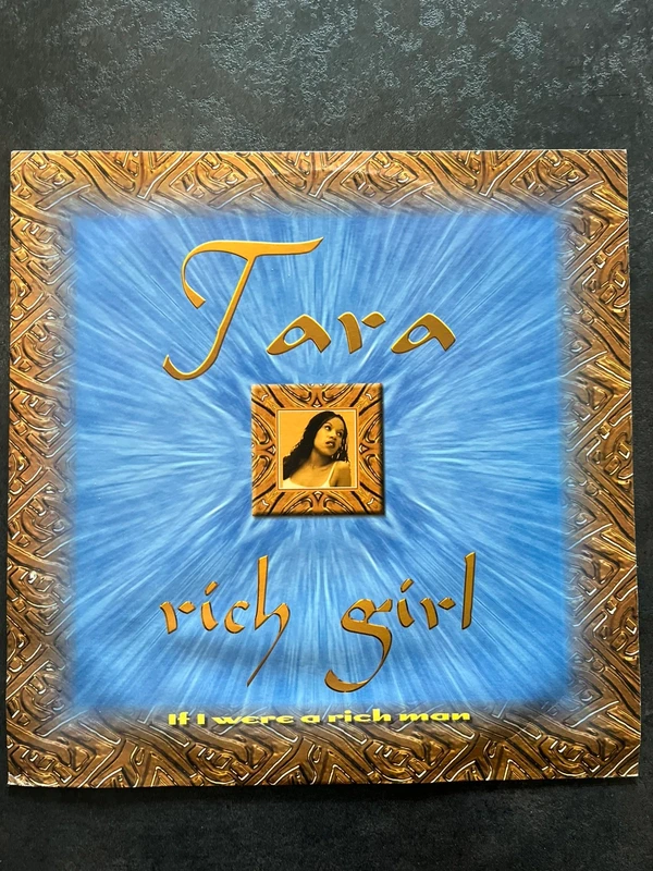Disque vinyle 45t maxi Tara - Rich Girl