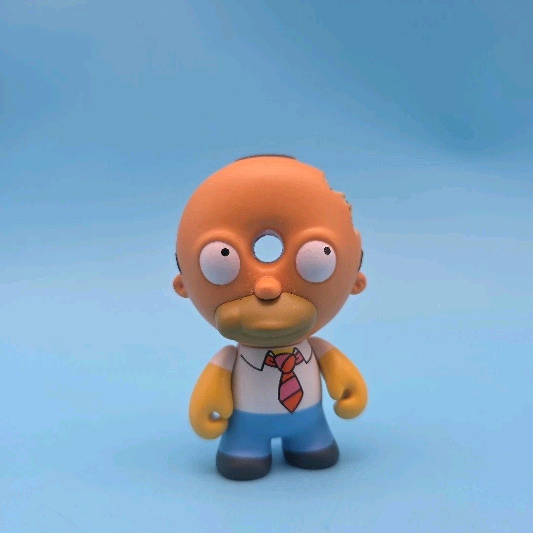 Kidrobot La casa sull'albero dei Simpson dell'orrore rara figura in vinile testa di ciambella Homer
