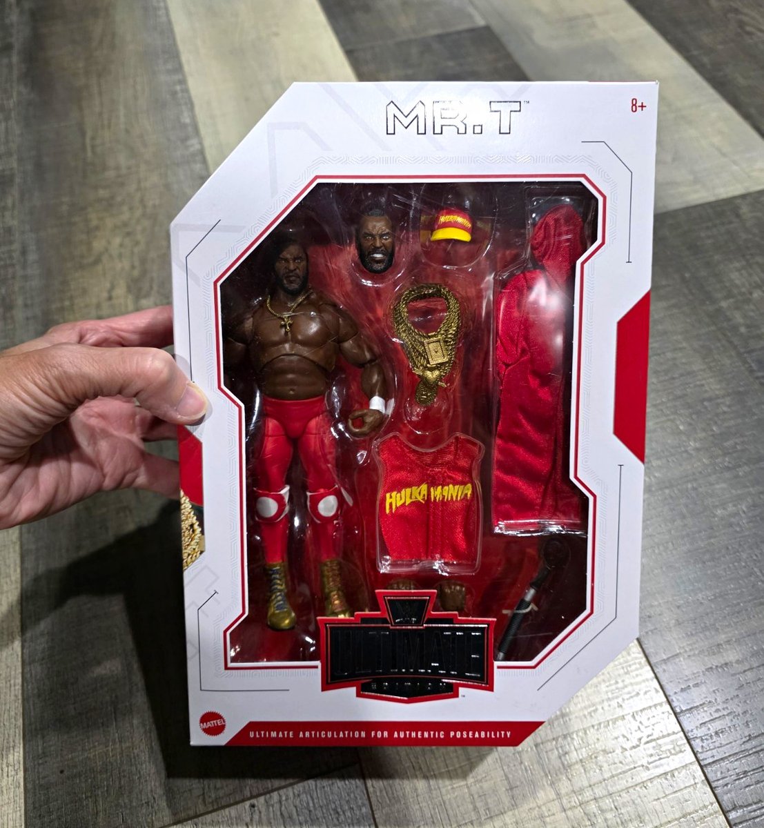 Mattel WWE Ultimate Edition Mr. T Action Figure con Catena, Cappello, Camicia, Vestiti