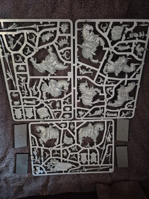 🚨 4 Chaos Knights old World