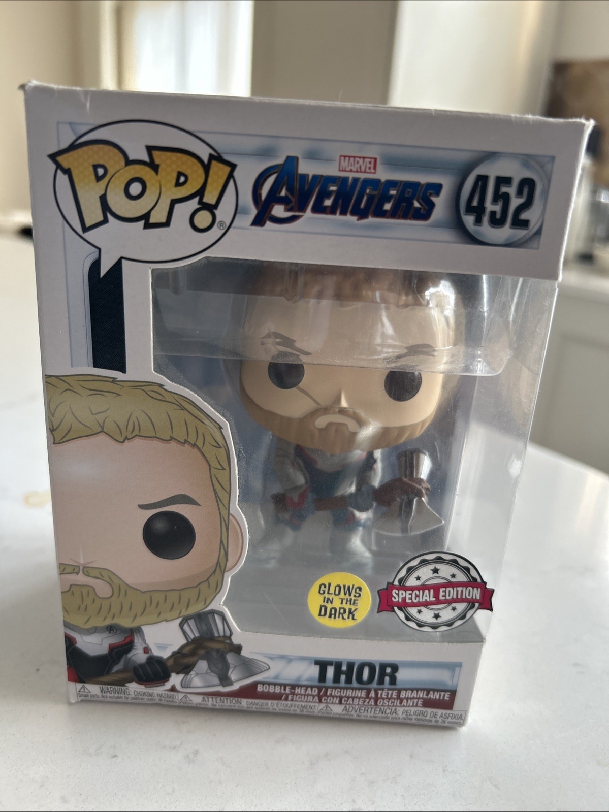 Funko Pop! Marvel: Avengers Thor #452 Figura si illumina nel buio