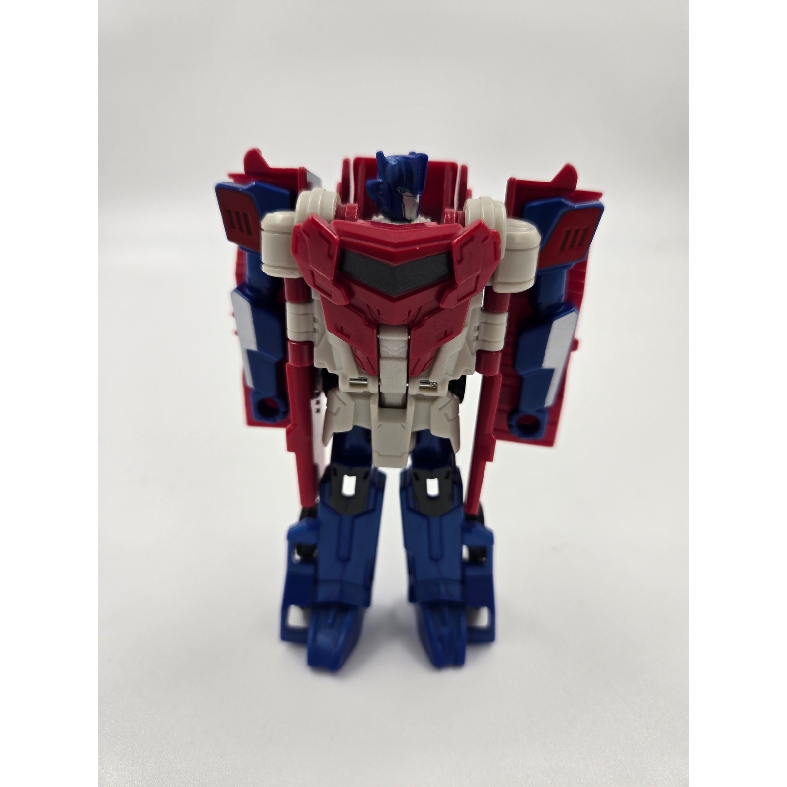 Hasbro 2015 - Transformers Robots In Disguise - Optimus Prime