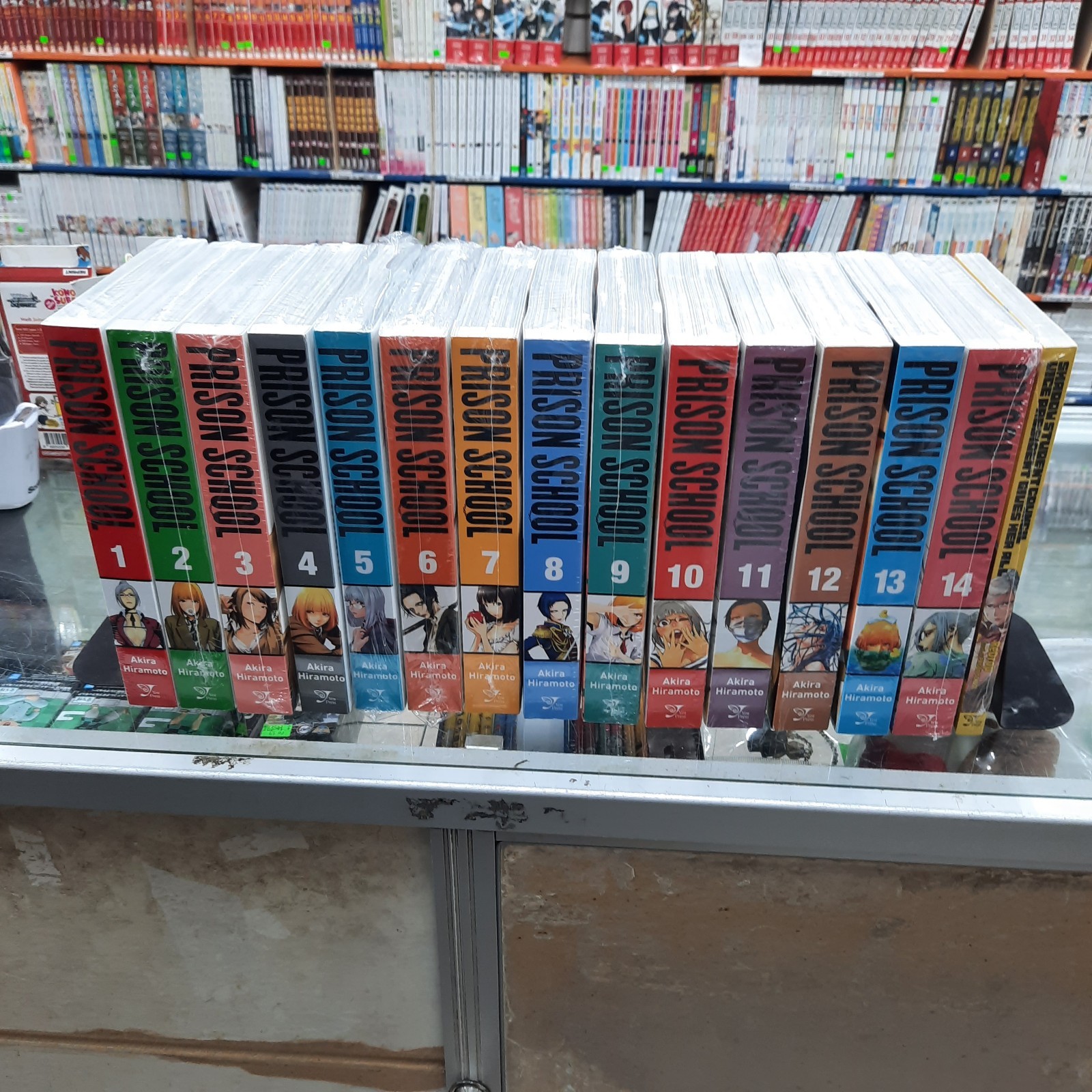Scuola Carceraria Vol. NUOVA Pacchetto manga inglese 1-14 e Side Story di Akira Hiramo