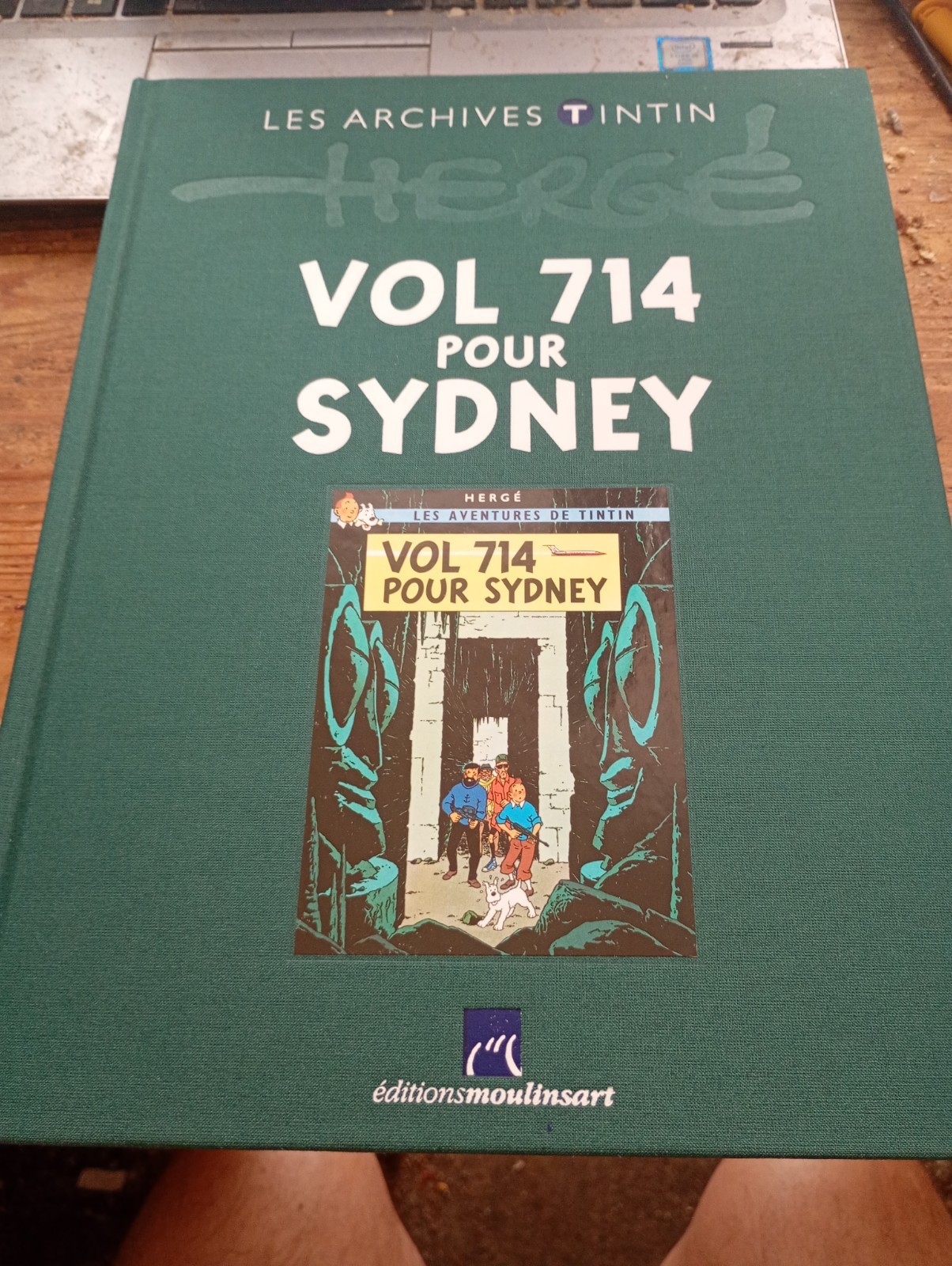 vol 714 pour SYDNEY les archives TINTIN HERGE moulinsart 2011