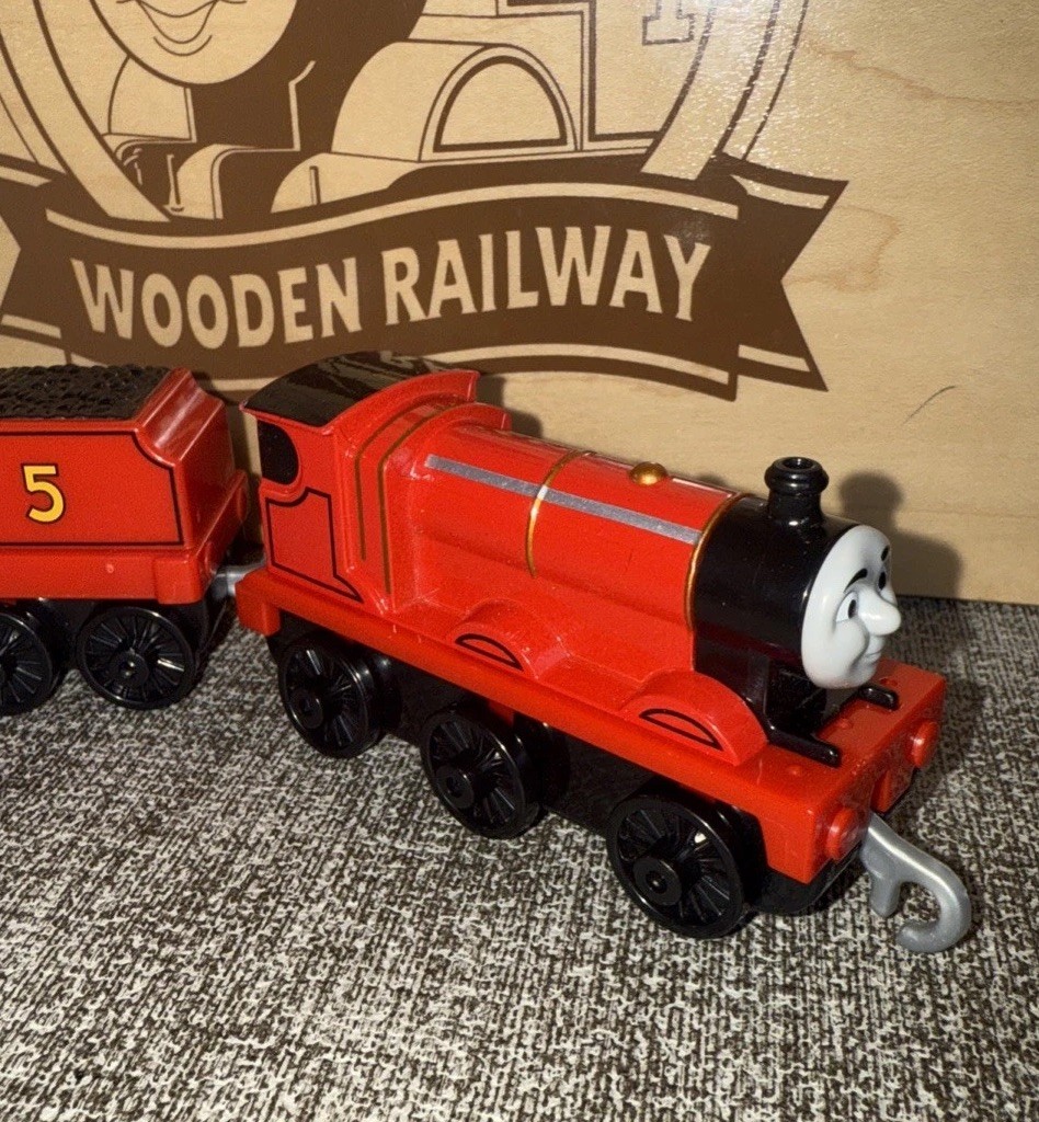 JAMES! THOMAS FRIENDS TRENO TRACKMASTER PRESSOFUSO PUSH LUNGO 2018