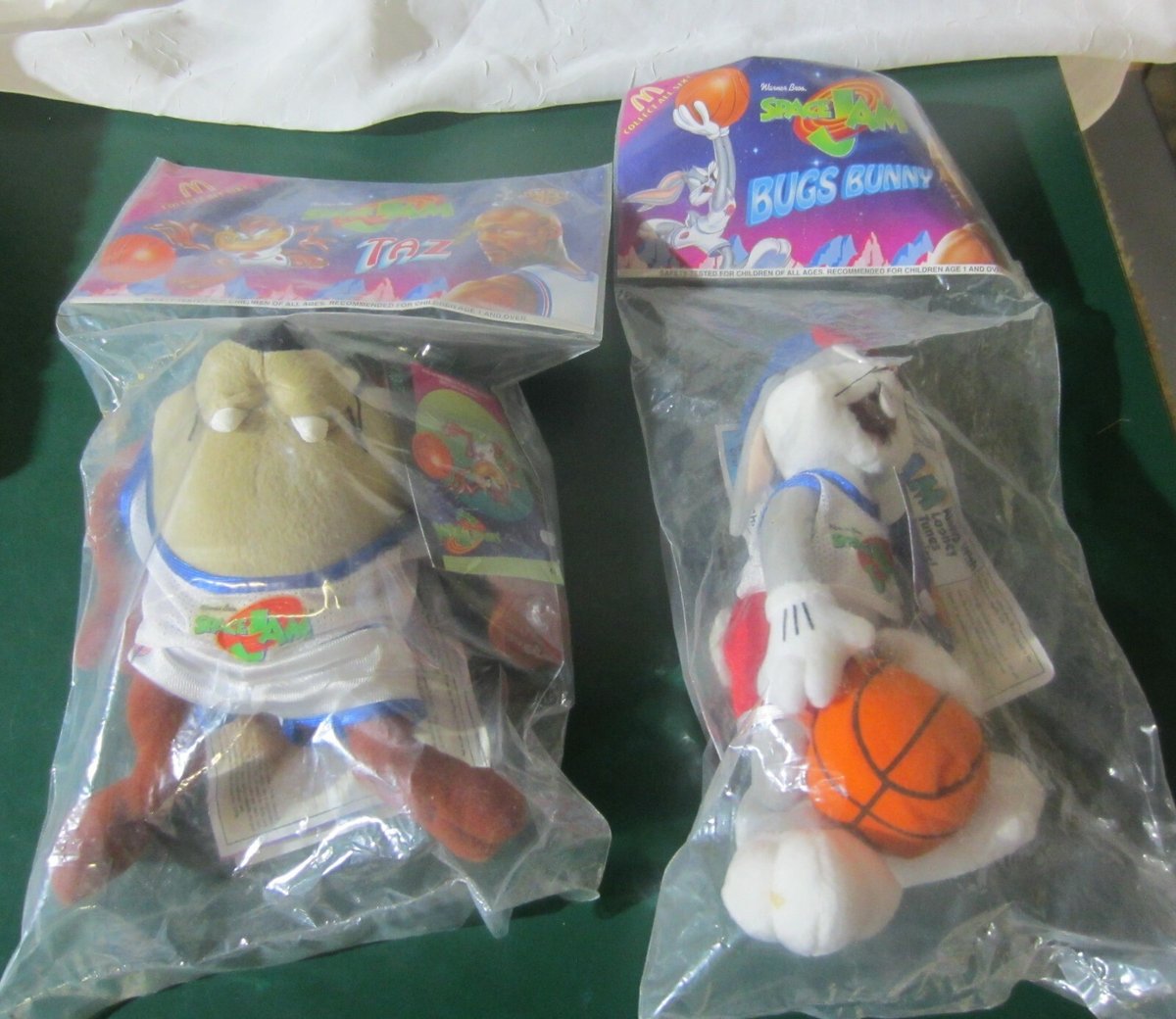 Peluche vintage Space Jam Toys Taz and bugs McDonald's nuovo con scatola 