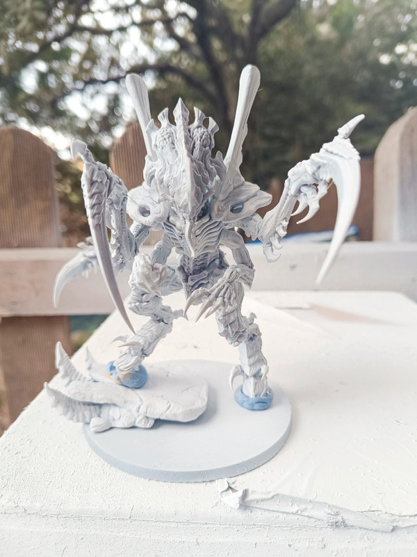 Miniatura Emisario de Norn Tiranidos Resina