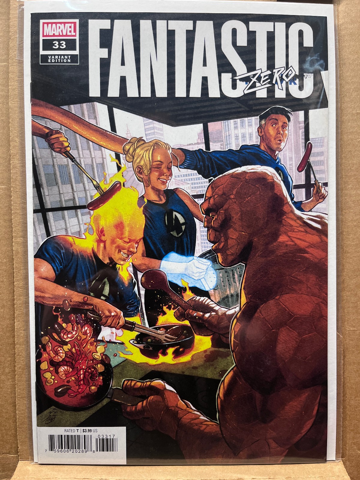 FANTASTIC FOUR #33 1:25 FRANCESCO MOBILI VARIANTE RAPPORTO 4 MARVEL ZERO COVER
