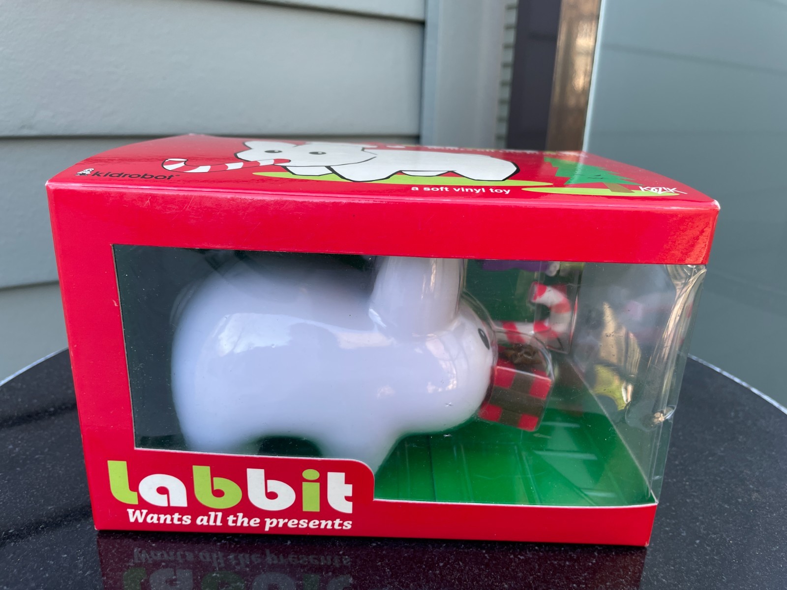 Kidrobot Kozik Labbit Wants All The Presents Christmas Vinyl Figure Boxed 2007