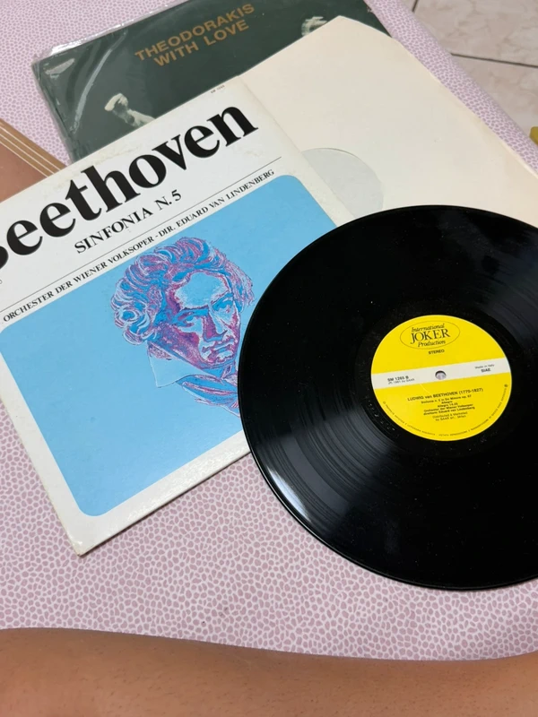 vendo disco in vinile LP a 33 giri di Ludwig van Beethoven.