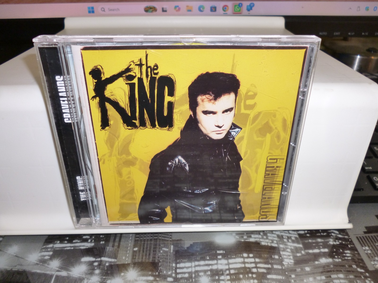 THE KING. " GRAVELANDS "  CD UK 1998. CHRYSALIS LABEL. NM COND.