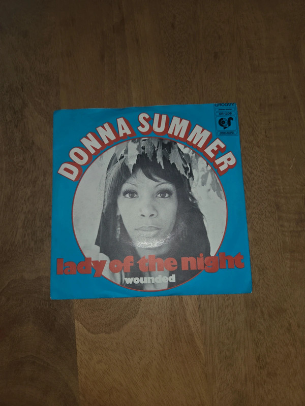 Single Donna summer