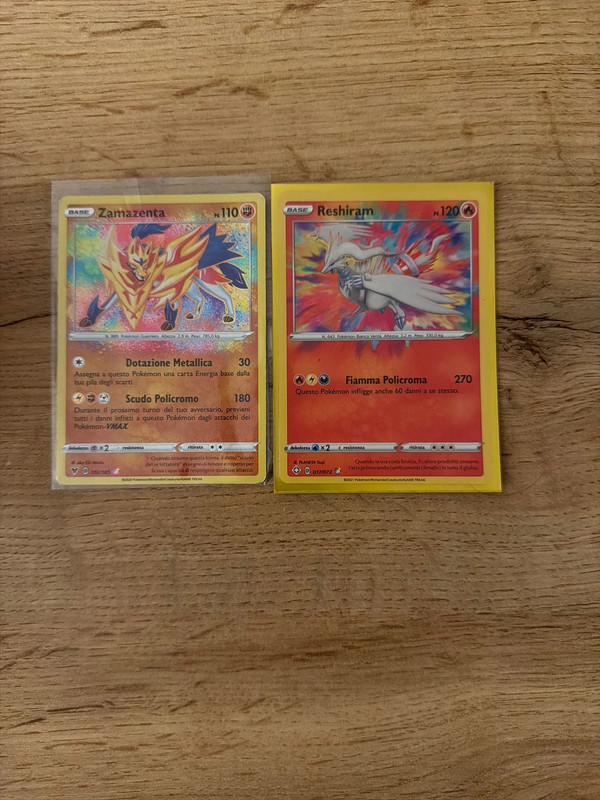 Carte Pokémon policromo