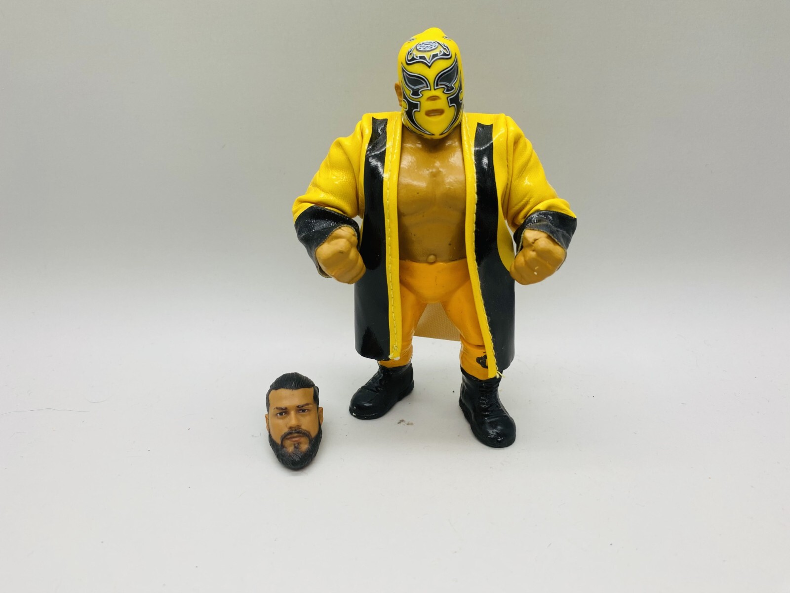 WWF WWE WCW NXT ROH AEW PERSONALIZZATO HASBRO ANDRADE WRESTLING FIGURE MATTEL RETRÒ