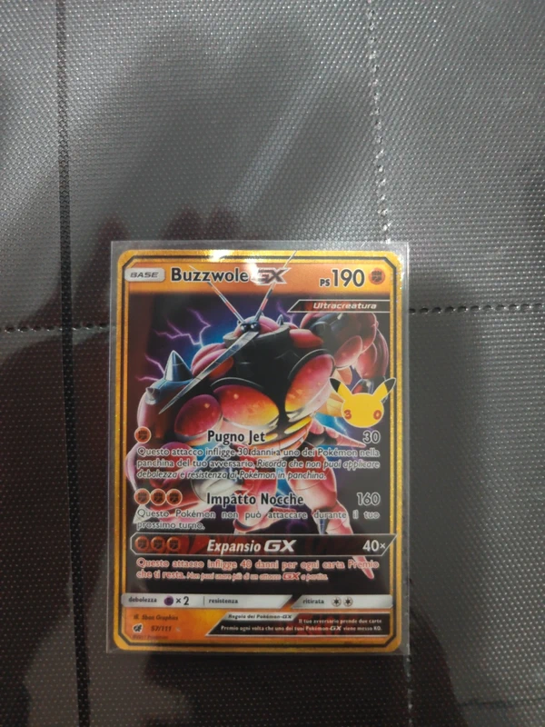 Carta pokemon Buzzwole GX 30C 57