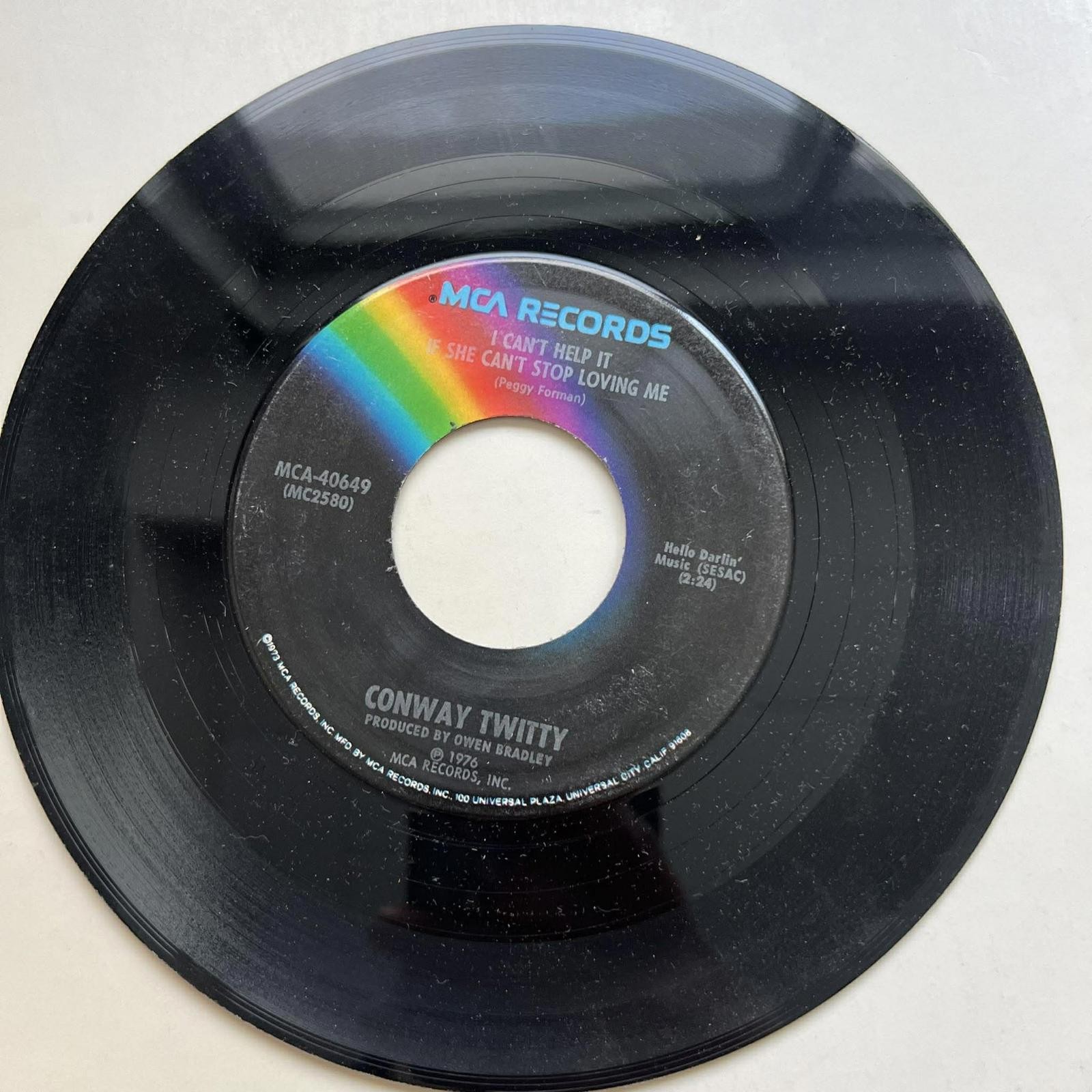Conway Twitty - I Can't Help it if she Can't Stop Loving Me 45rpm VG+ R6