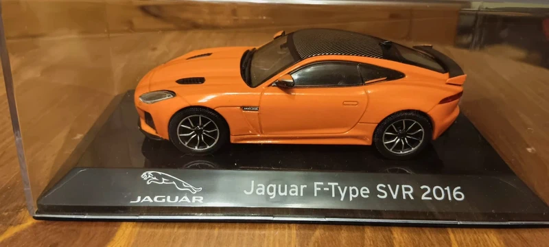 Modello Jaguar F-Type scala 1:43 perfetto in teca originale