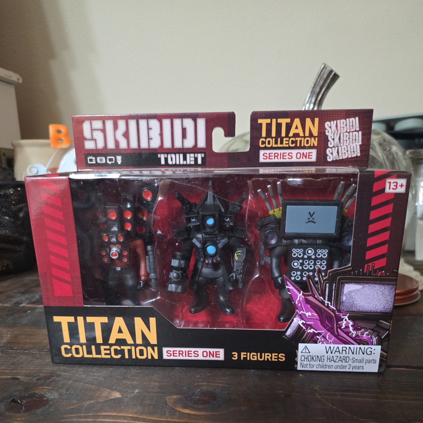 SKIBIDI TOILET Titan Collection 3 Pack SPEAKERMAN CAMERAMAN TV Man NEW!