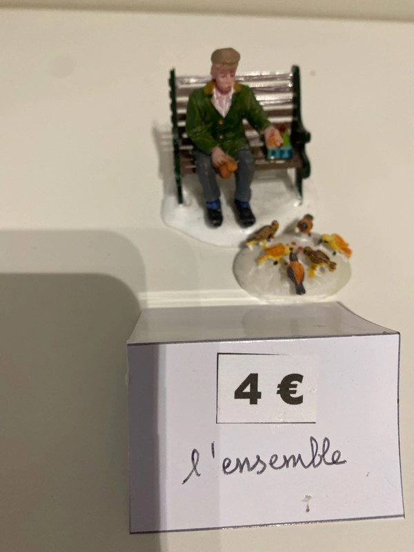 Ensemble le vieil homme et les oiseaux LEMAX-50%