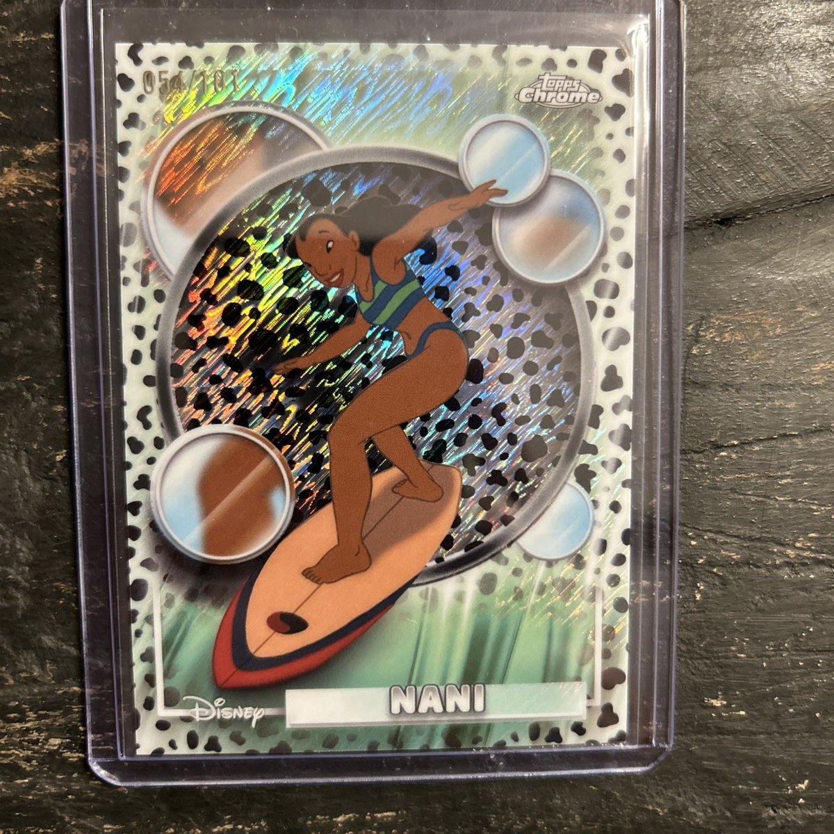 2026 Topps Chrome Disney Nani 101 Dalmati bianco e nero scintillante /101