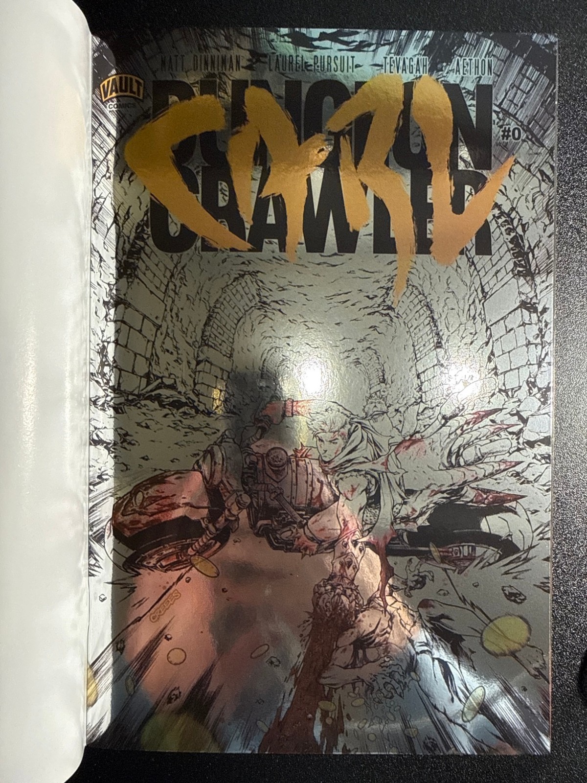 Dungeon Crawler Carl #0 Creees Lee Akira omaggio Gold Foil Ltd 200 NYCC QUASI NUOVO ++