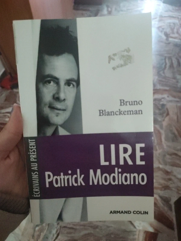 Lire Patrick Modiano