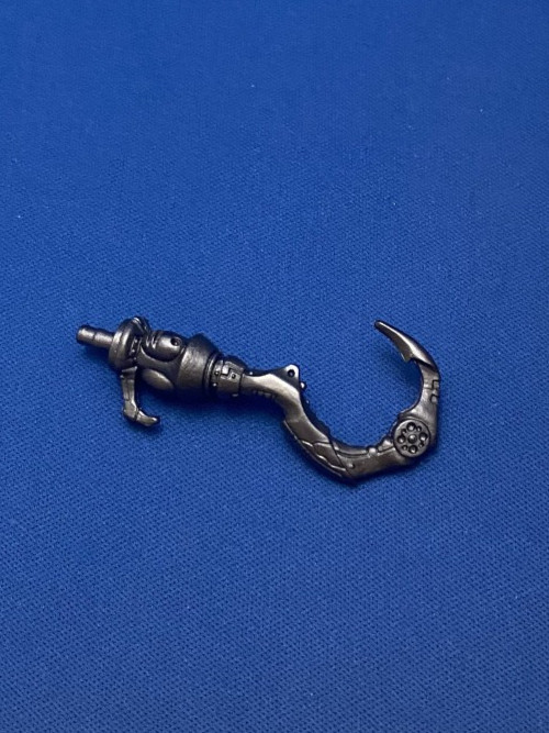 MOTU 200x Trapjaw Combat Hook Hand Accessory He-Man Masters Of The Universe