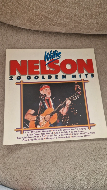 Willie Nelson - 20 Golden Hits LP (1981)