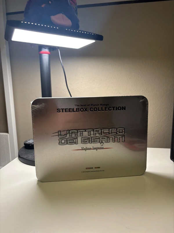 Steel Box Attacco dei Giganti Panini