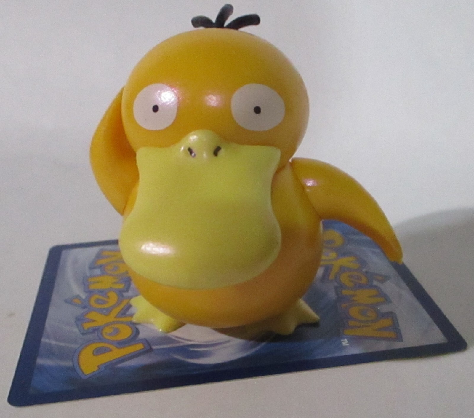 Modellino Psyduck Pokemon WCT 2019 Wicked Cool Toys 2,5" pronto per la battaglia