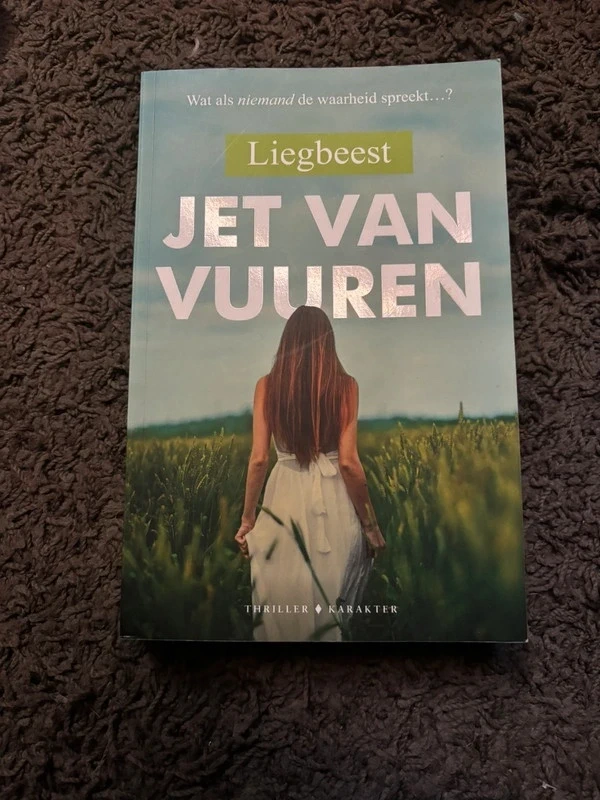 Jet van Vuuren - Liegbeest