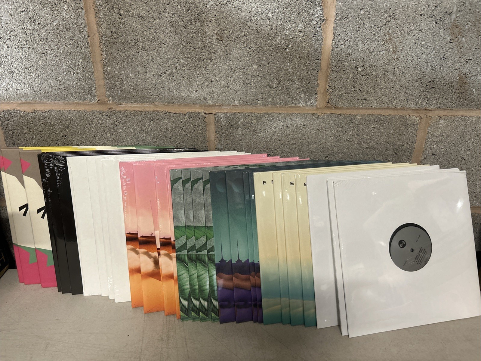 32 x 12” Electronic Vinyl Records Job Lot New / New not Sealed 4 of each!