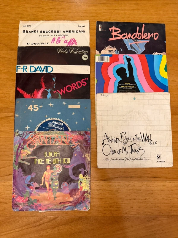 8x45 RPM Vinyl Records – Mixed Collection – Pink Floyd Included