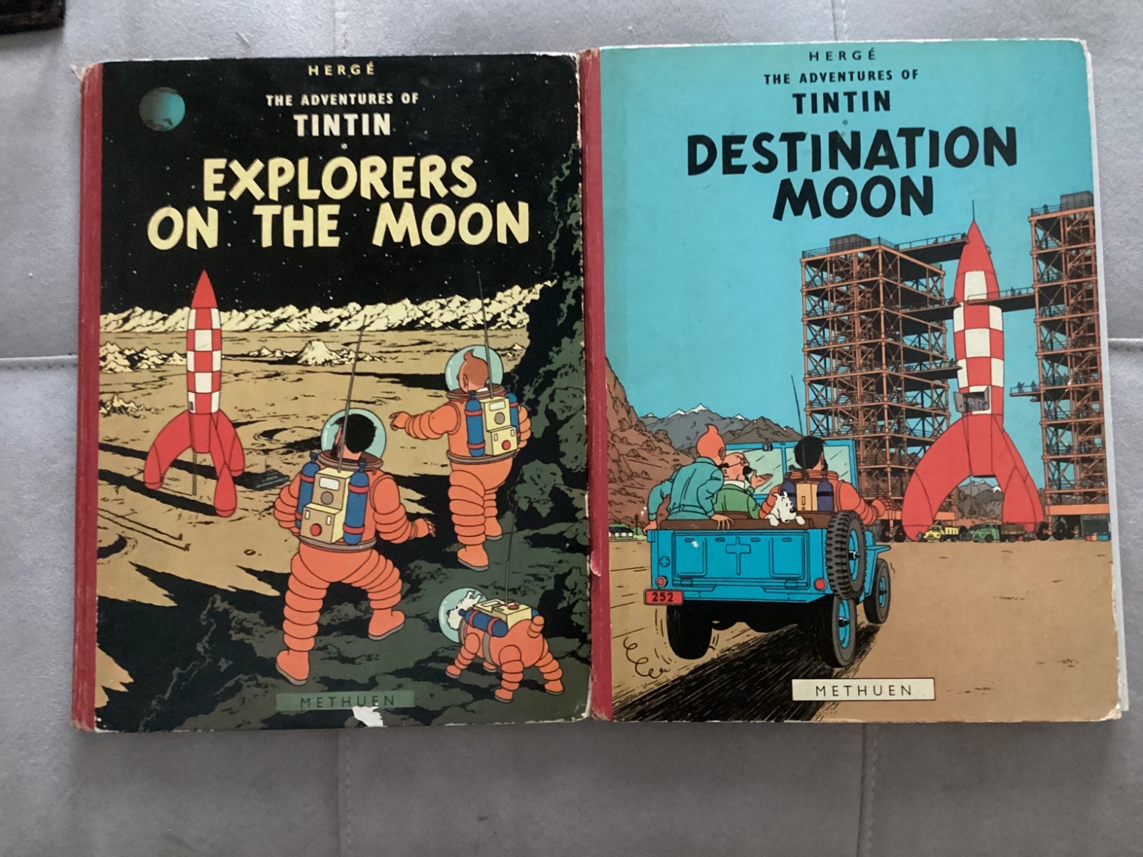 Avventure di Tintin. Due libri lunari. Prima edizione copertina rigida (EO) 1959 .