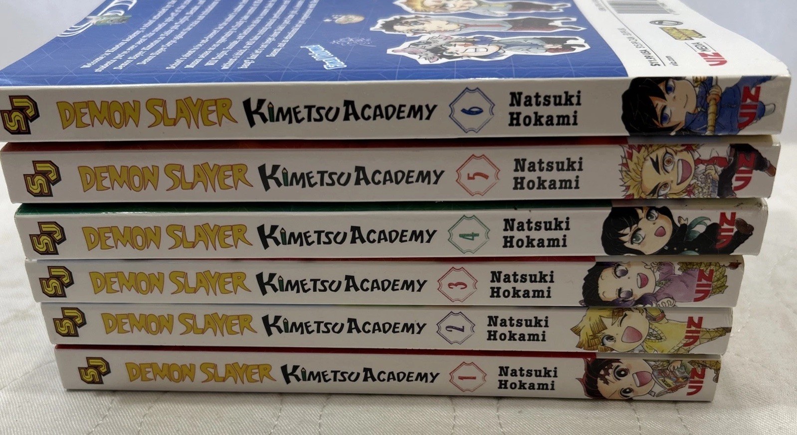 Demon Slayer Kimetsu Academy Manga Vol 1-6 Inglese. Spedizione sicura.