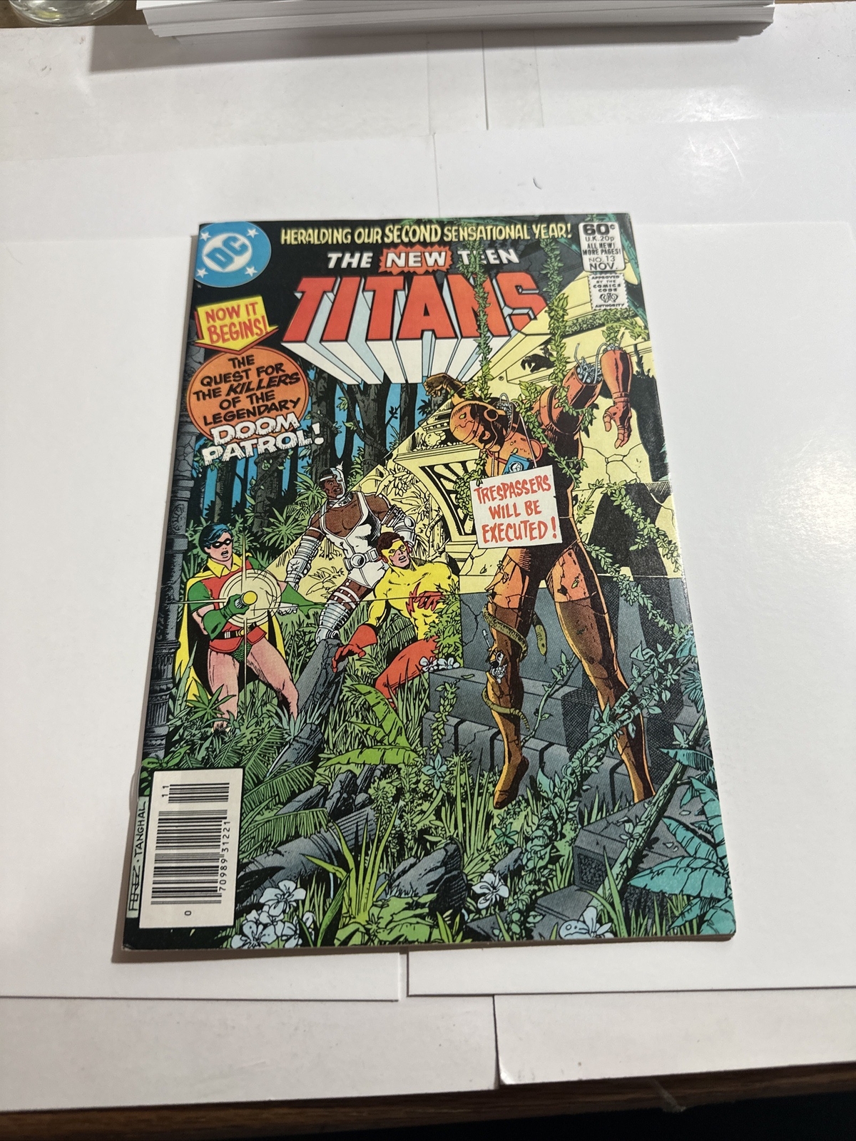 THE NEW TEEN TITANS #13 Wolfman Perez DC Comics 1982 FN/VF MM22